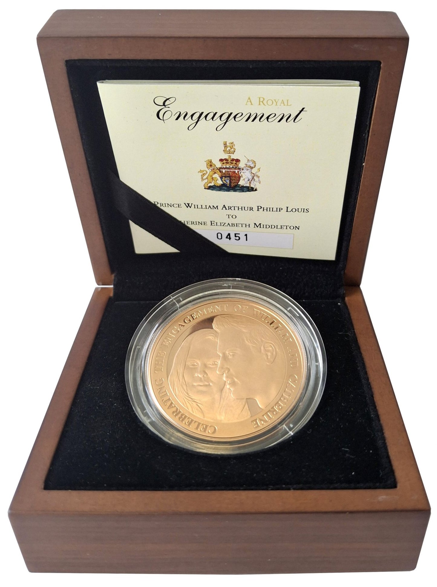 Alderney Royal Mint 2010 gold proof £5 Royal Engagement